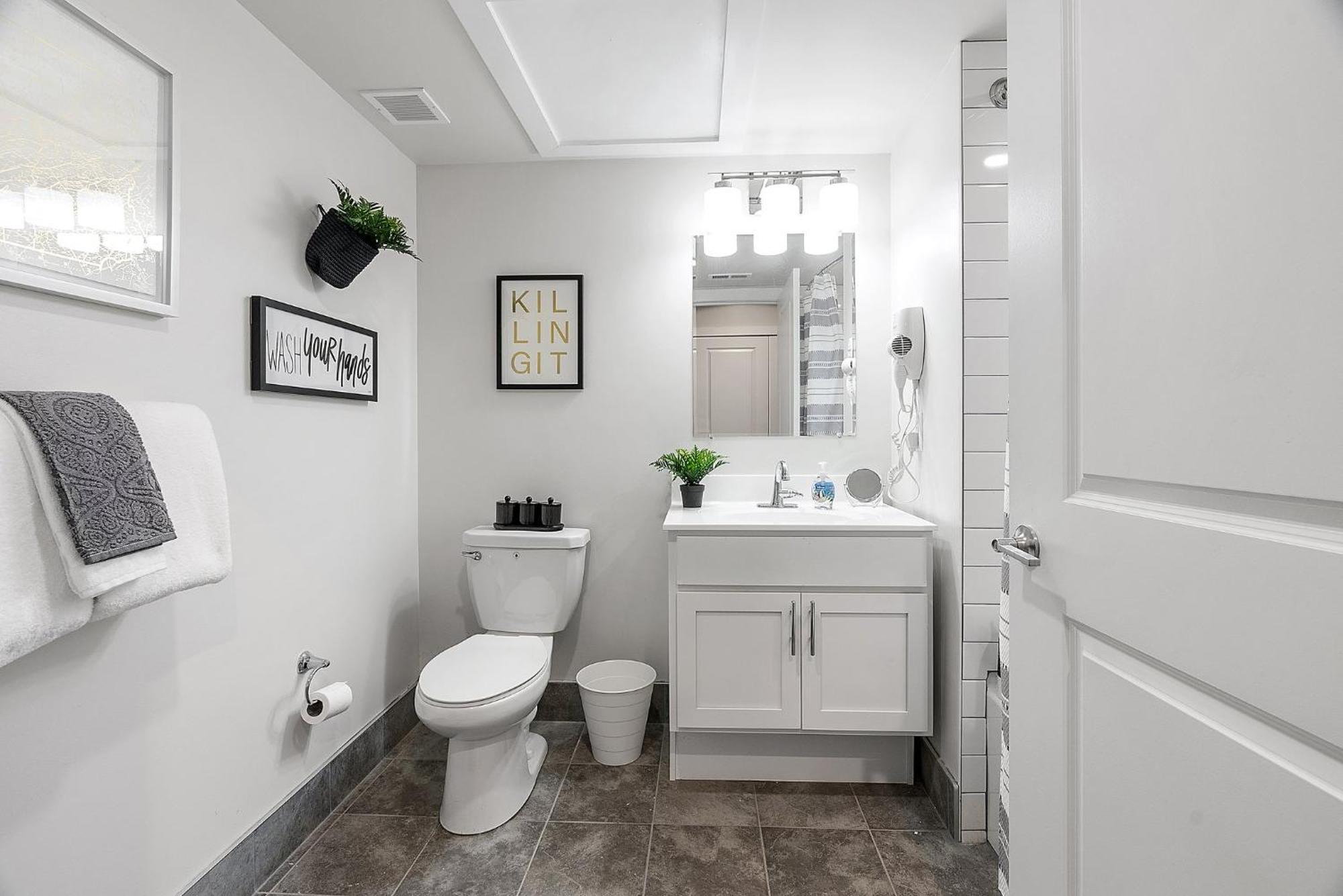 Apartment A Luxury Urban 1br Queen Bed-parking - Heart Of Historic Germantown - Temple & Lasalle -106- Long Term! Philadelphia